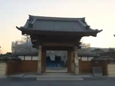 徳法寺の山門・神門