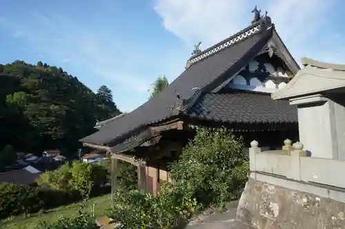 観世音寺の本殿