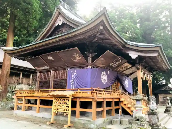 小国両神社の本殿・本堂