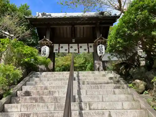 覚園寺の山門・神門