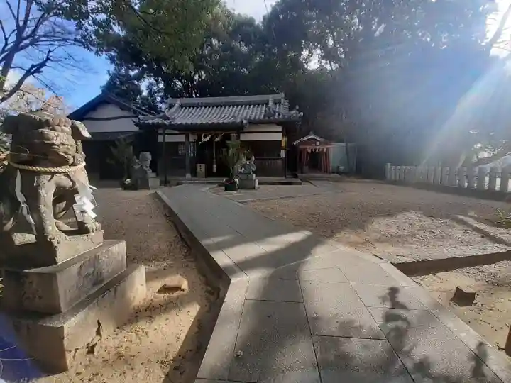 津堂八幡神社の{uncategorized: "未分類", other: "その他", undefined: "問題あり", building: "その他建物", grave: "お墓", sacred_gate: "鳥居", guardian: "狛犬", statue: "像", buddha: "仏像", history: "歴史", nature: "自然", garden: "庭園", animal: "動物", pagoda: "塔", temizu: "手水舎", mountain_gate: "山門・神門", sanctuary: "本殿・本堂", subordinate: "末社・摂社", art: "芸術", scenery: "景色", jizo: "地蔵", ema: "絵馬", goshuin: "御朱印", omikuji: "おみくじ", items: "授与品その他", amulet: "お守り", goshuincho: "御朱印帳", eats: "食事", festival: "お祭り", votive_dance: "神楽", shichigosan: "七五三参", wedding: "結婚式", experience: "体験その他", initially: "初詣", around: "周辺", anti_infection: "感染症対策"}