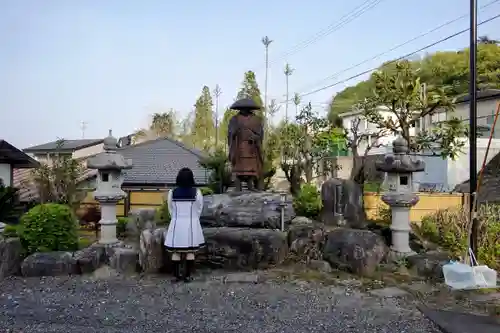 順慶寺の像