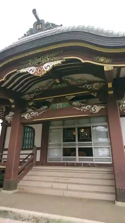 秋本寺の本殿・本堂