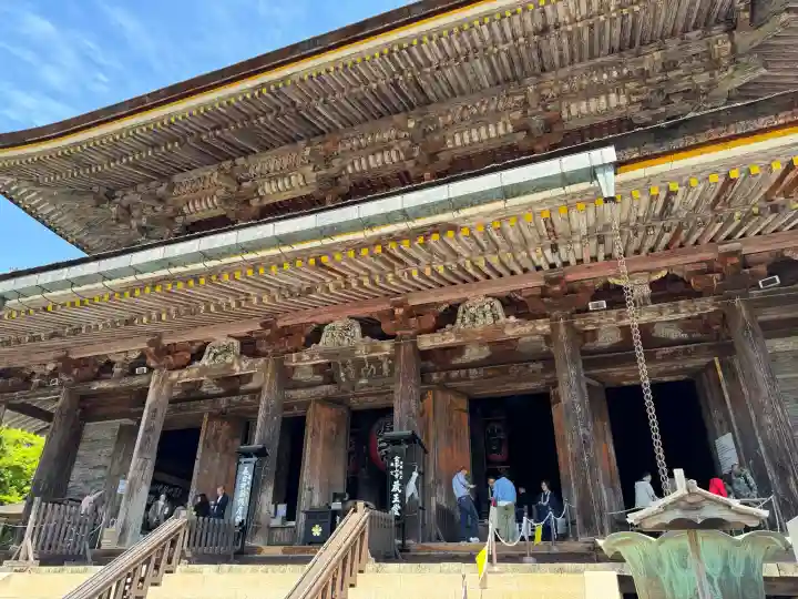 金峯山寺の{uncategorized: "未分類", other: "その他", undefined: "問題あり", building: "その他建物", grave: "お墓", sacred_gate: "鳥居", guardian: "狛犬", statue: "像", buddha: "仏像", history: "歴史", nature: "自然", garden: "庭園", animal: "動物", pagoda: "塔", temizu: "手水舎", mountain_gate: "山門・神門", sanctuary: "本殿・本堂", subordinate: "末社・摂社", art: "芸術", scenery: "景色", jizo: "地蔵", ema: "絵馬", goshuin: "御朱印", omikuji: "おみくじ", items: "授与品その他", amulet: "お守り", goshuincho: "御朱印帳", eats: "食事", festival: "お祭り", votive_dance: "神楽", shichigosan: "七五三参", wedding: "結婚式", experience: "体験その他", initially: "初詣", around: "周辺", anti_infection: "感染症対策"}