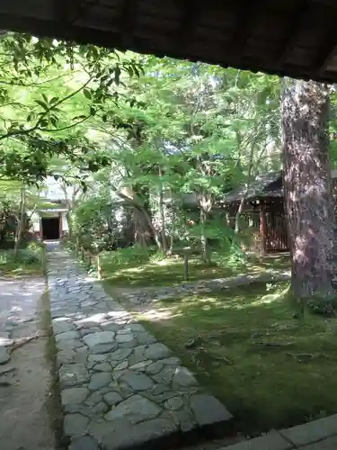 蓮華寺（洛北蓮華寺）の山門・神門