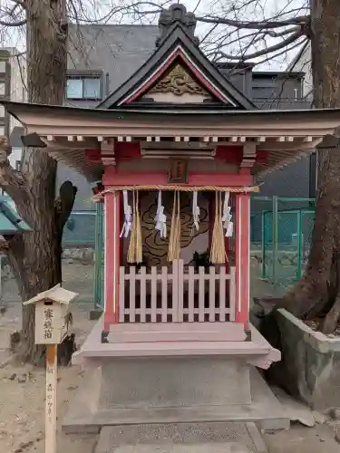 久保神社の{uncategorized: "未分類", other: "その他", undefined: "問題あり", building: "その他建物", grave: "お墓", sacred_gate: "鳥居", guardian: "狛犬", statue: "像", buddha: "仏像", history: "歴史", nature: "自然", garden: "庭園", animal: "動物", pagoda: "塔", temizu: "手水舎", mountain_gate: "山門・神門", sanctuary: "本殿・本堂", subordinate: "末社・摂社", art: "芸術", scenery: "景色", jizo: "地蔵", ema: "絵馬", goshuin: "御朱印", omikuji: "おみくじ", items: "授与品その他", amulet: "お守り", goshuincho: "御朱印帳", eats: "食事", festival: "お祭り", votive_dance: "神楽", shichigosan: "七五三参", wedding: "結婚式", experience: "体験その他", initially: "初詣", around: "周辺", anti_infection: "感染症対策"}