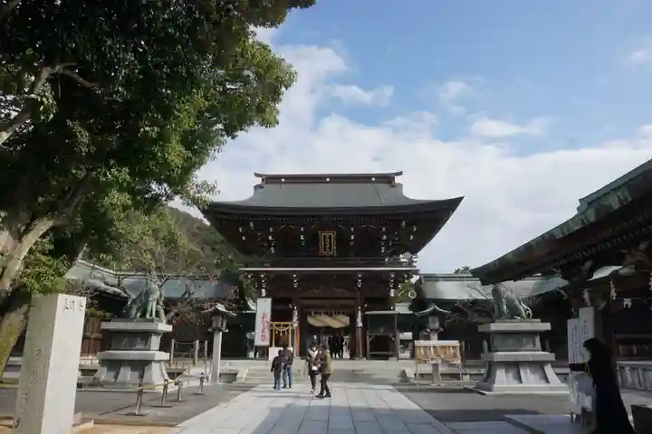 宮地嶽神社の山門・神門