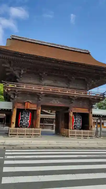 尾張大國霊神社(国府宮)の山門・神門