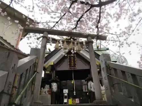 元三島神社の鳥居