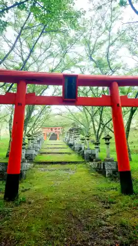 嶽神社　上之宮の{uncategorized: "未分類", other: "その他", undefined: "問題あり", building: "その他建物", grave: "お墓", sacred_gate: "鳥居", guardian: "狛犬", statue: "像", buddha: "仏像", history: "歴史", nature: "自然", garden: "庭園", animal: "動物", pagoda: "塔", temizu: "手水舎", mountain_gate: "山門・神門", sanctuary: "本殿・本堂", subordinate: "末社・摂社", art: "芸術", scenery: "景色", jizo: "地蔵", ema: "絵馬", goshuin: "御朱印", omikuji: "おみくじ", items: "授与品その他", amulet: "お守り", goshuincho: "御朱印帳", eats: "食事", festival: "お祭り", votive_dance: "神楽", shichigosan: "七五三参", wedding: "結婚式", experience: "体験その他", initially: "初詣", around: "周辺", anti_infection: "感染症対策"}