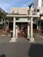 御嶽稲荷神社の鳥居