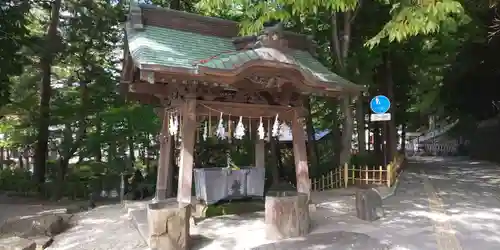 諏訪大社下社秋宮の手水舎