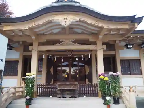 新町御嶽神社の本殿・本堂