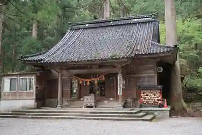 雄山神社中宮祈願殿(富山県)