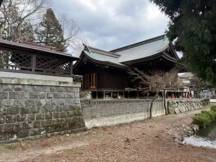 鳥海月山両所宮の{uncategorized: "未分類", other: "その他", undefined: "問題あり", building: "その他建物", grave: "お墓", sacred_gate: "鳥居", guardian: "狛犬", statue: "像", buddha: "仏像", history: "歴史", nature: "自然", garden: "庭園", animal: "動物", pagoda: "塔", temizu: "手水舎", mountain_gate: "山門・神門", sanctuary: "本殿・本堂", subordinate: "末社・摂社", art: "芸術", scenery: "景色", jizo: "地蔵", ema: "絵馬", goshuin: "御朱印", omikuji: "おみくじ", items: "授与品その他", amulet: "お守り", goshuincho: "御朱印帳", eats: "食事", festival: "お祭り", votive_dance: "神楽", shichigosan: "七五三参", wedding: "結婚式", experience: "体験その他", initially: "初詣", around: "周辺", anti_infection: "感染症対策"}