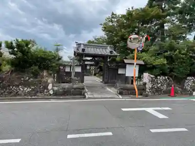 石薬師寺の山門・神門