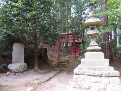 神明神社の末社