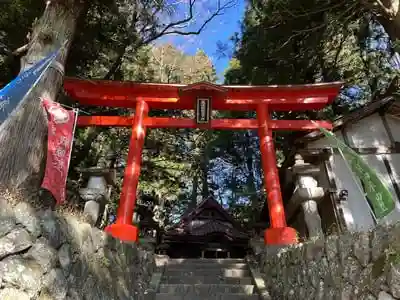 須賀尾諏訪神社の鳥居