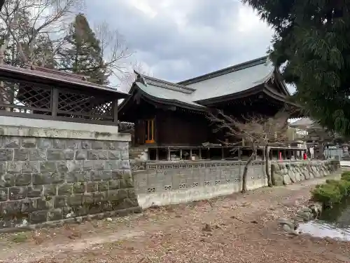 鳥海月山両所宮の{uncategorized: "未分類", other: "その他", undefined: "問題あり", building: "その他建物", grave: "お墓", sacred_gate: "鳥居", guardian: "狛犬", statue: "像", buddha: "仏像", history: "歴史", nature: "自然", garden: "庭園", animal: "動物", pagoda: "塔", temizu: "手水舎", mountain_gate: "山門・神門", sanctuary: "本殿・本堂", subordinate: "末社・摂社", art: "芸術", scenery: "景色", jizo: "地蔵", ema: "絵馬", goshuin: "御朱印", omikuji: "おみくじ", items: "授与品その他", amulet: "お守り", goshuincho: "御朱印帳", eats: "食事", festival: "お祭り", votive_dance: "神楽", shichigosan: "七五三参", wedding: "結婚式", experience: "体験その他", initially: "初詣", around: "周辺", anti_infection: "感染症対策"}
