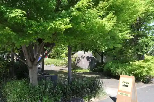 萬寿神社（柏屋本店願掛け萬寿石）(福島県)