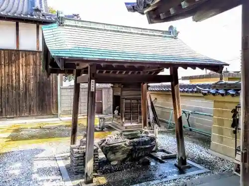 極楽寺の手水舎