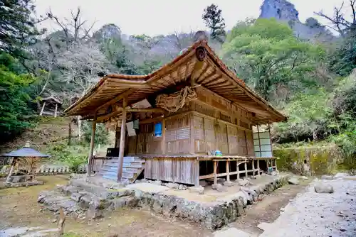 霊光寺の本殿・本堂