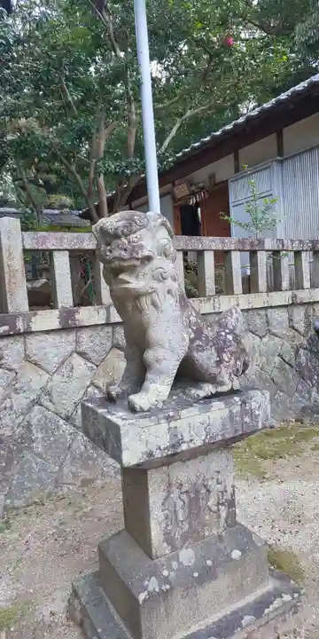 樹木神社の狛犬