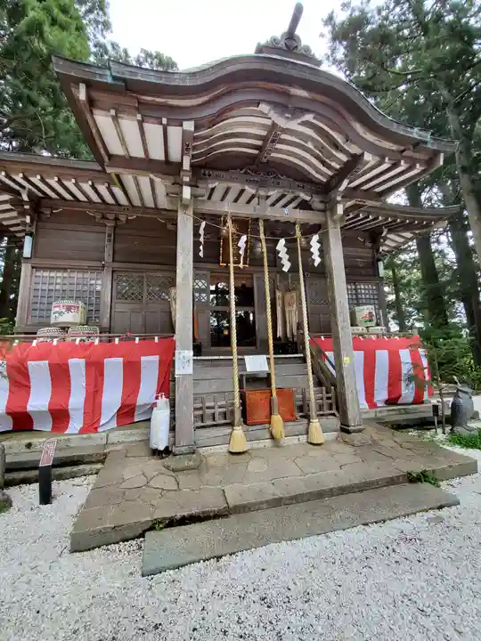 鷲子山上神社の本殿・本堂