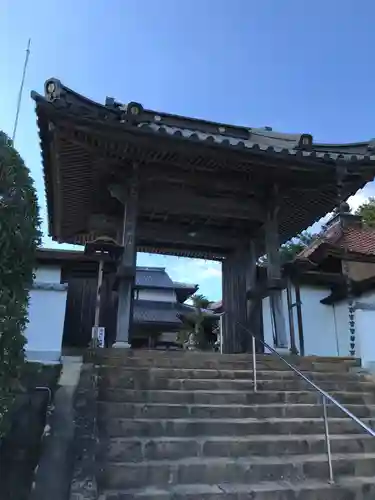 康国寺の山門