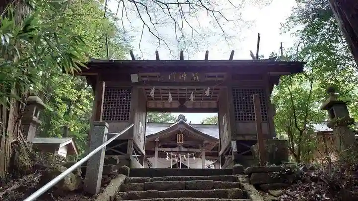 王宮伊豆神社の山門・神門