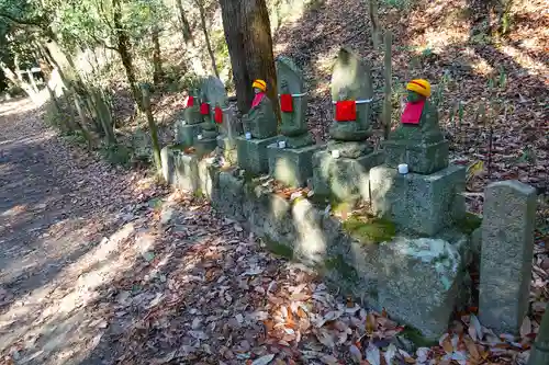 中山寺奥之院の地蔵