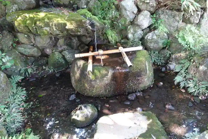 與能神社の手水舎