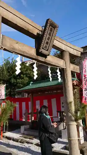 鴎稲荷神社の鳥居