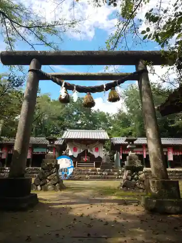 日本神社の鳥居