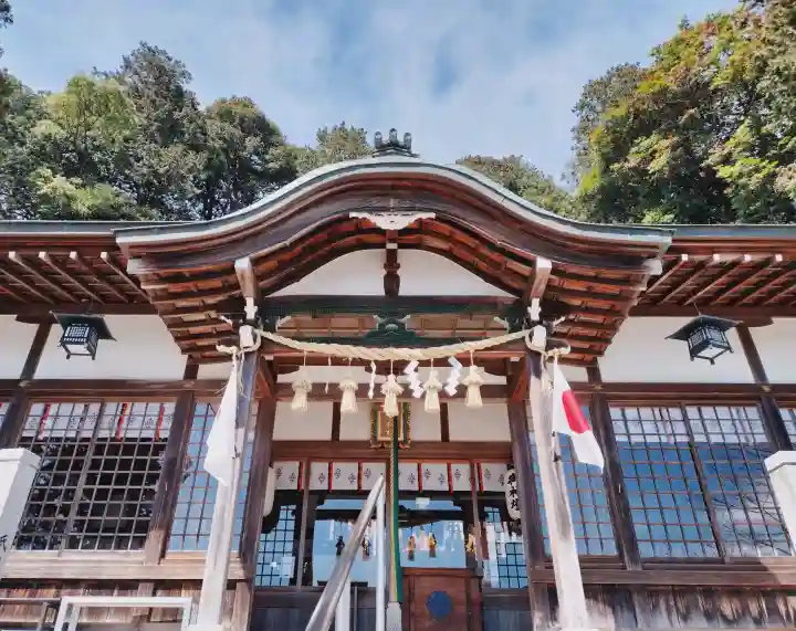 都美恵神社の{uncategorized: "未分類", other: "その他", undefined: "問題あり", building: "その他建物", grave: "お墓", sacred_gate: "鳥居", guardian: "狛犬", statue: "像", buddha: "仏像", history: "歴史", nature: "自然", garden: "庭園", animal: "動物", pagoda: "塔", temizu: "手水舎", mountain_gate: "山門・神門", sanctuary: "本殿・本堂", subordinate: "末社・摂社", art: "芸術", scenery: "景色", jizo: "地蔵", ema: "絵馬", goshuin: "御朱印", omikuji: "おみくじ", items: "授与品その他", amulet: "お守り", goshuincho: "御朱印帳", eats: "食事", festival: "お祭り", votive_dance: "神楽", shichigosan: "七五三参", wedding: "結婚式", experience: "体験その他", initially: "初詣", around: "周辺", anti_infection: "感染症対策"}