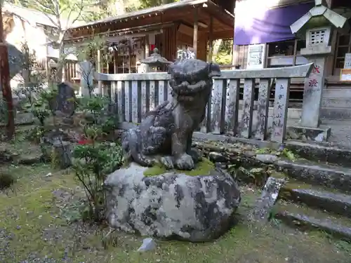 五所駒瀧神社の狛犬