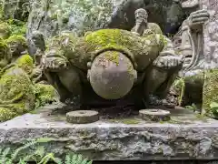 東堂山 満福寺（昭和羅漢）の像