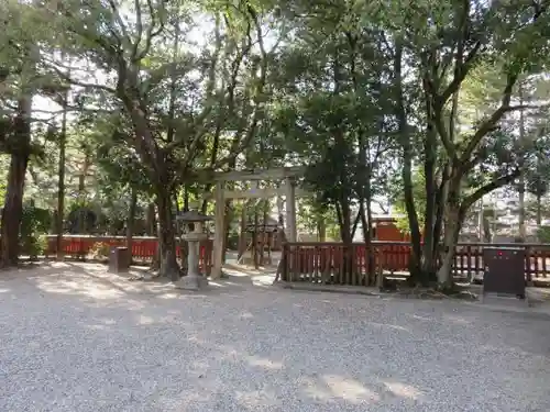 休ヶ岡八幡宮（薬師寺境内社）の鳥居