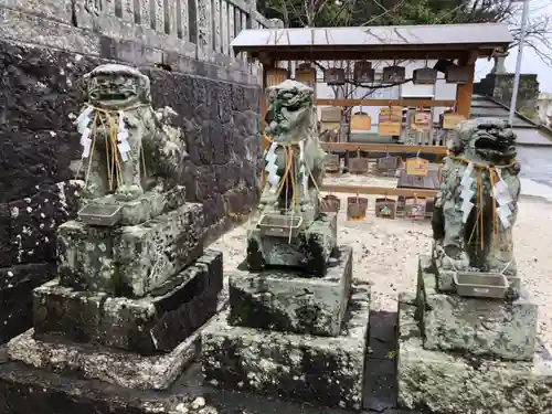 羽浦神社の狛犬