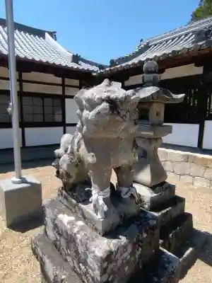 矢田坐久志玉比古神社の{uncategorized: "未分類", other: "その他", undefined: "問題あり", building: "その他建物", grave: "お墓", sacred_gate: "鳥居", guardian: "狛犬", statue: "像", buddha: "仏像", history: "歴史", nature: "自然", garden: "庭園", animal: "動物", pagoda: "塔", temizu: "手水舎", mountain_gate: "山門・神門", sanctuary: "本殿・本堂", subordinate: "末社・摂社", art: "芸術", scenery: "景色", jizo: "地蔵", ema: "絵馬", goshuin: "御朱印", omikuji: "おみくじ", items: "授与品その他", amulet: "お守り", goshuincho: "御朱印帳", eats: "食事", festival: "お祭り", votive_dance: "神楽", shichigosan: "七五三参", wedding: "結婚式", experience: "体験その他", initially: "初詣", around: "周辺", anti_infection: "感染症対策"}