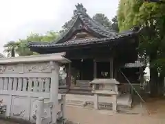 白山神社の本殿