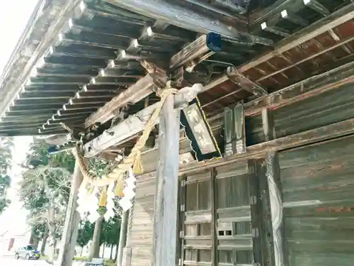 神明社の本殿