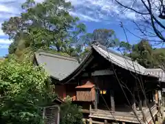 天山神社の本殿