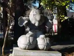 大前神社の像