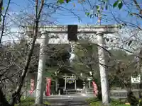 諏訪神社の鳥居