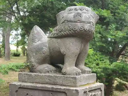 北龍神社の狛犬