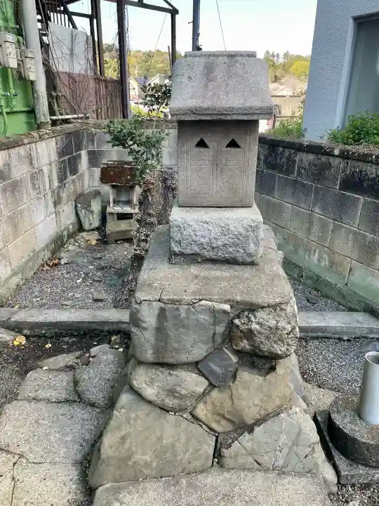 山王社の{uncategorized: "未分類", other: "その他", undefined: "問題あり", building: "その他建物", grave: "お墓", sacred_gate: "鳥居", guardian: "狛犬", statue: "像", buddha: "仏像", history: "歴史", nature: "自然", garden: "庭園", animal: "動物", pagoda: "塔", temizu: "手水舎", mountain_gate: "山門・神門", sanctuary: "本殿・本堂", subordinate: "末社・摂社", art: "芸術", scenery: "景色", jizo: "地蔵", ema: "絵馬", goshuin: "御朱印", omikuji: "おみくじ", items: "授与品その他", amulet: "お守り", goshuincho: "御朱印帳", eats: "食事", festival: "お祭り", votive_dance: "神楽", shichigosan: "七五三参", wedding: "結婚式", experience: "体験その他", initially: "初詣", around: "周辺", anti_infection: "感染症対策"}