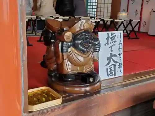 神戸神社の像