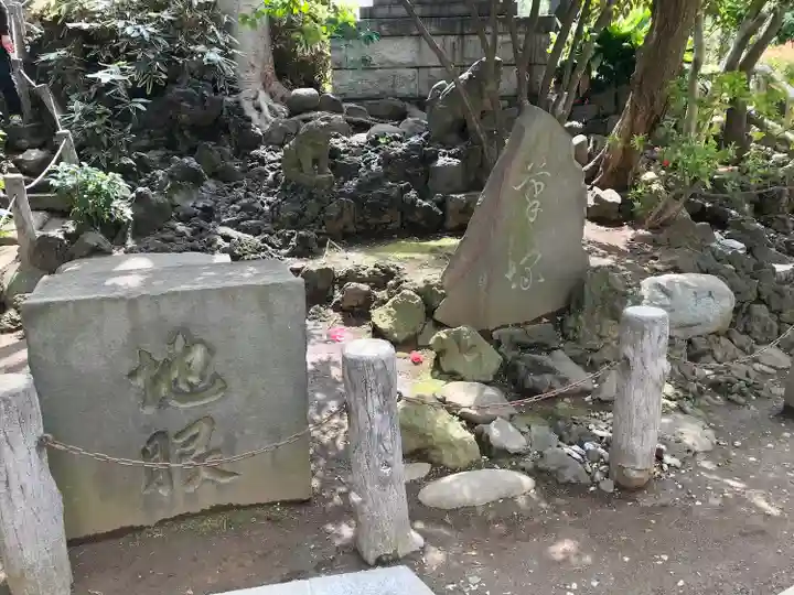 鳩森八幡神社の末社・摂社
