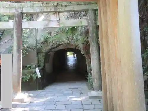 銭洗弁財天宇賀福神社(神奈川県)